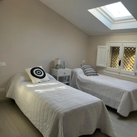 Stylish Beachside Escape In Σπίτι διακοπών Marina di Pietrasanta